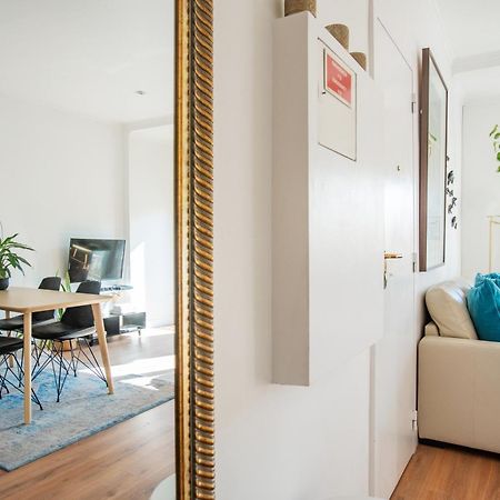 Bright Apartment In Lisbon Exterior photo
